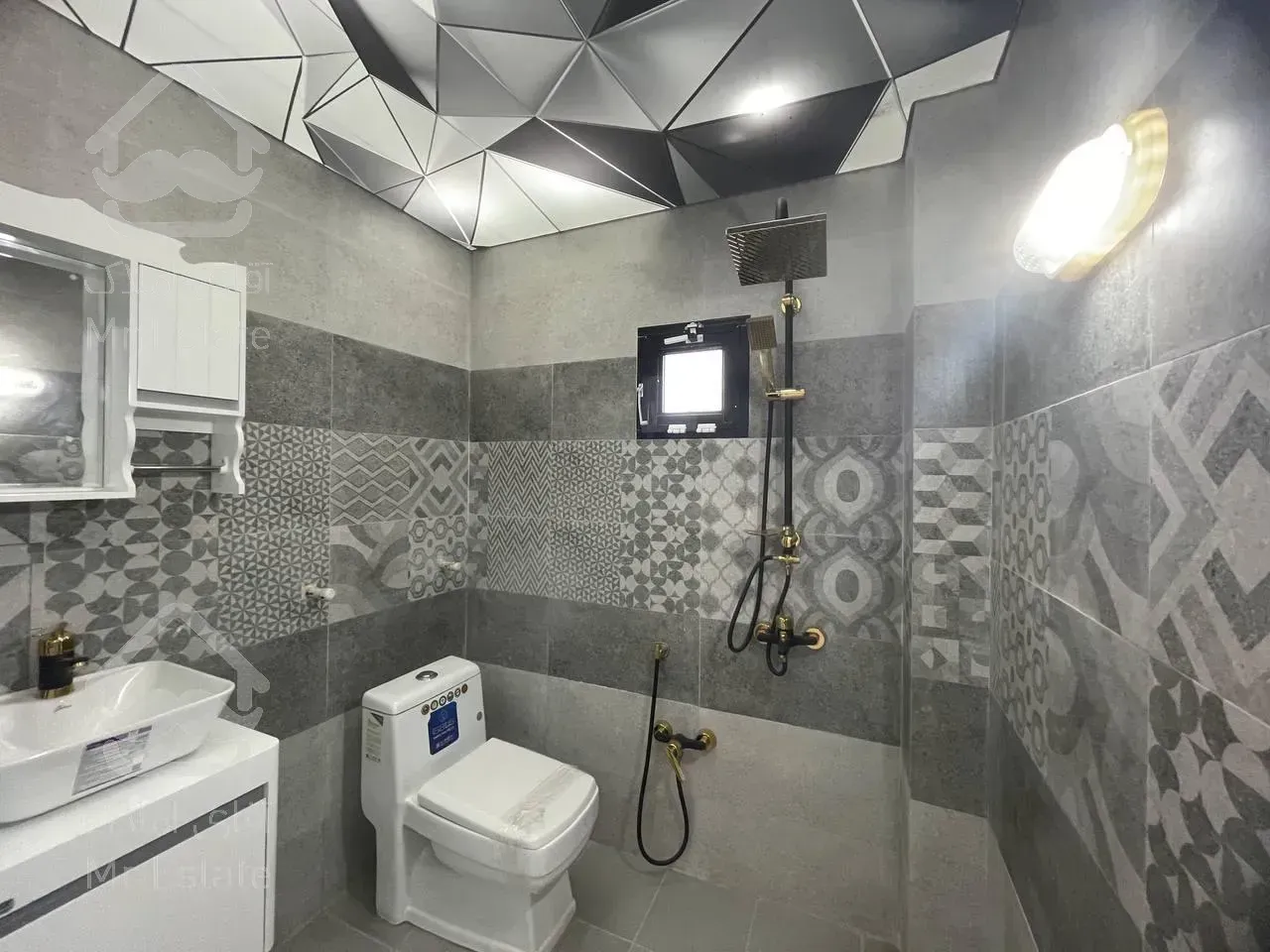 ویلادوبلکس نما مدرن/روفگاردن ویو ابدی و دلباز