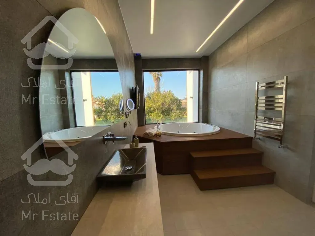 ویلا فلت شهرکی با اصالت و پلاک اول دریا