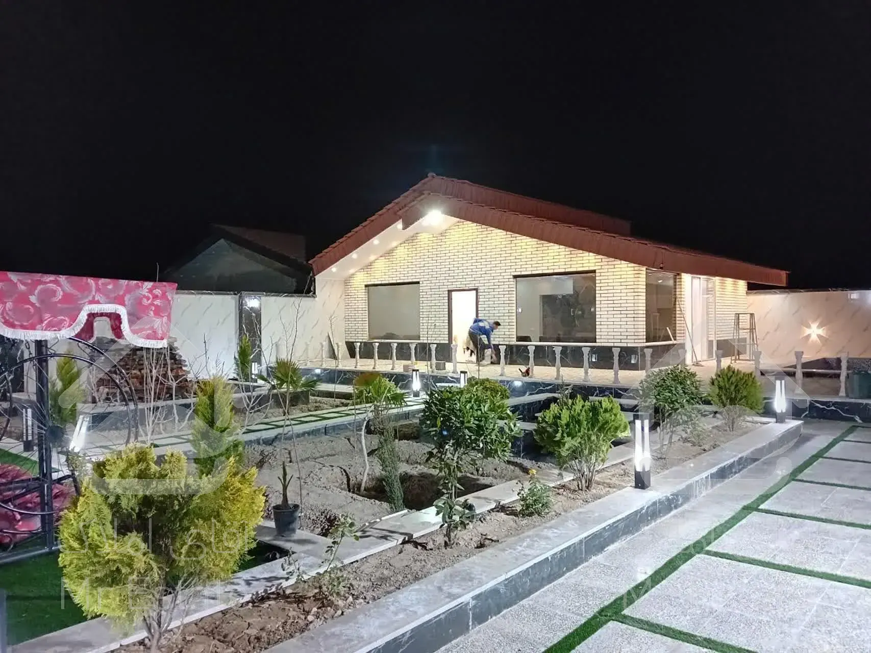 ویلا/خانه باغ/باغ تکمیل مجوز دار شرق اصفهان