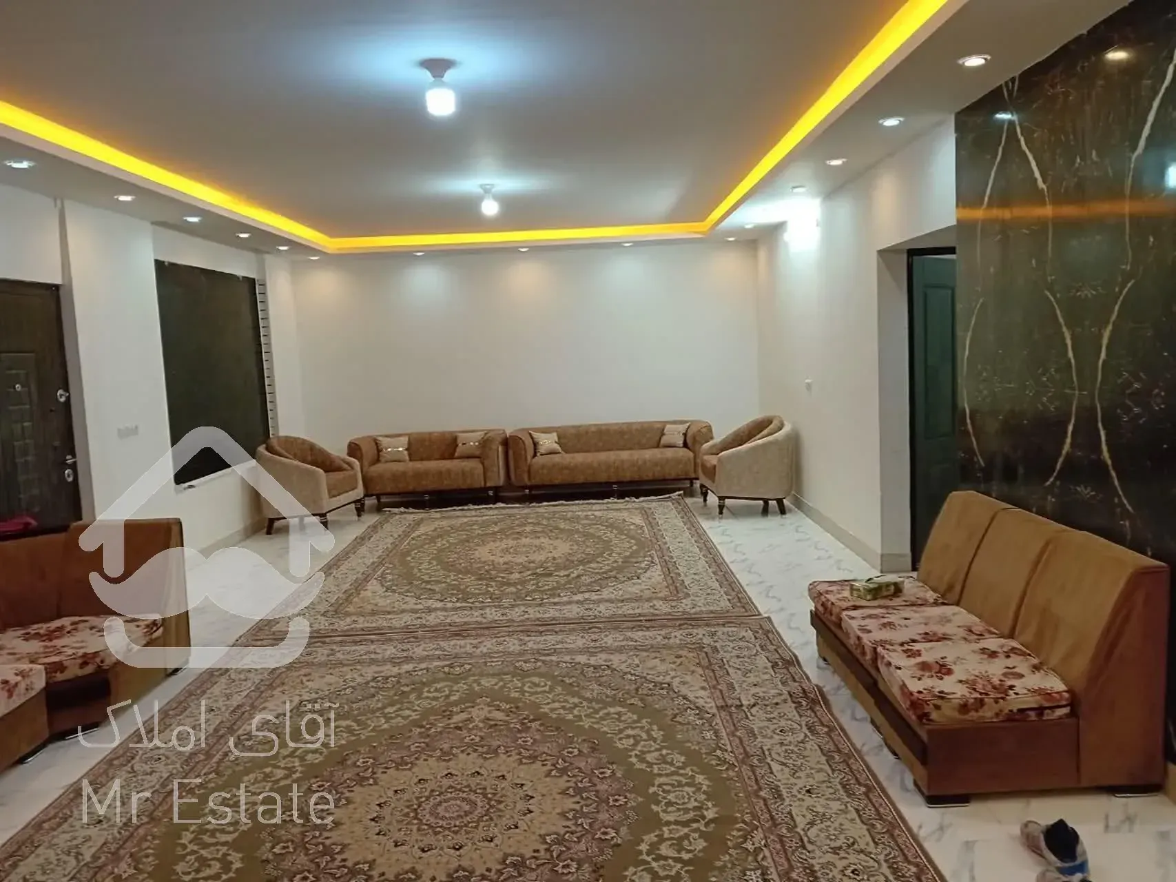 ویلا/خانه باغ/باغ تکمیل مجوز دار شرق اصفهان