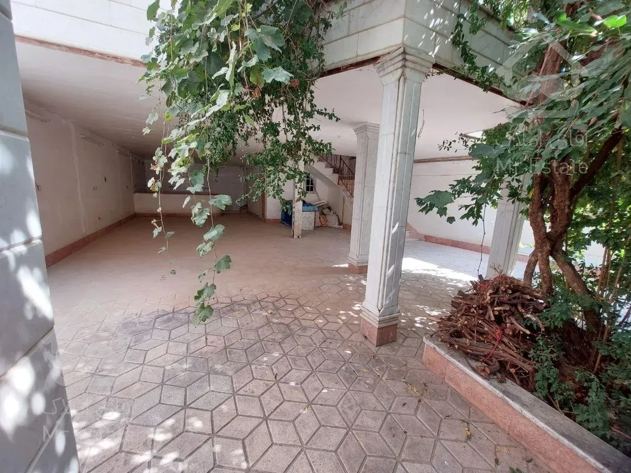 ویلایی ، ۲۹۴ متر ، میدان شهید