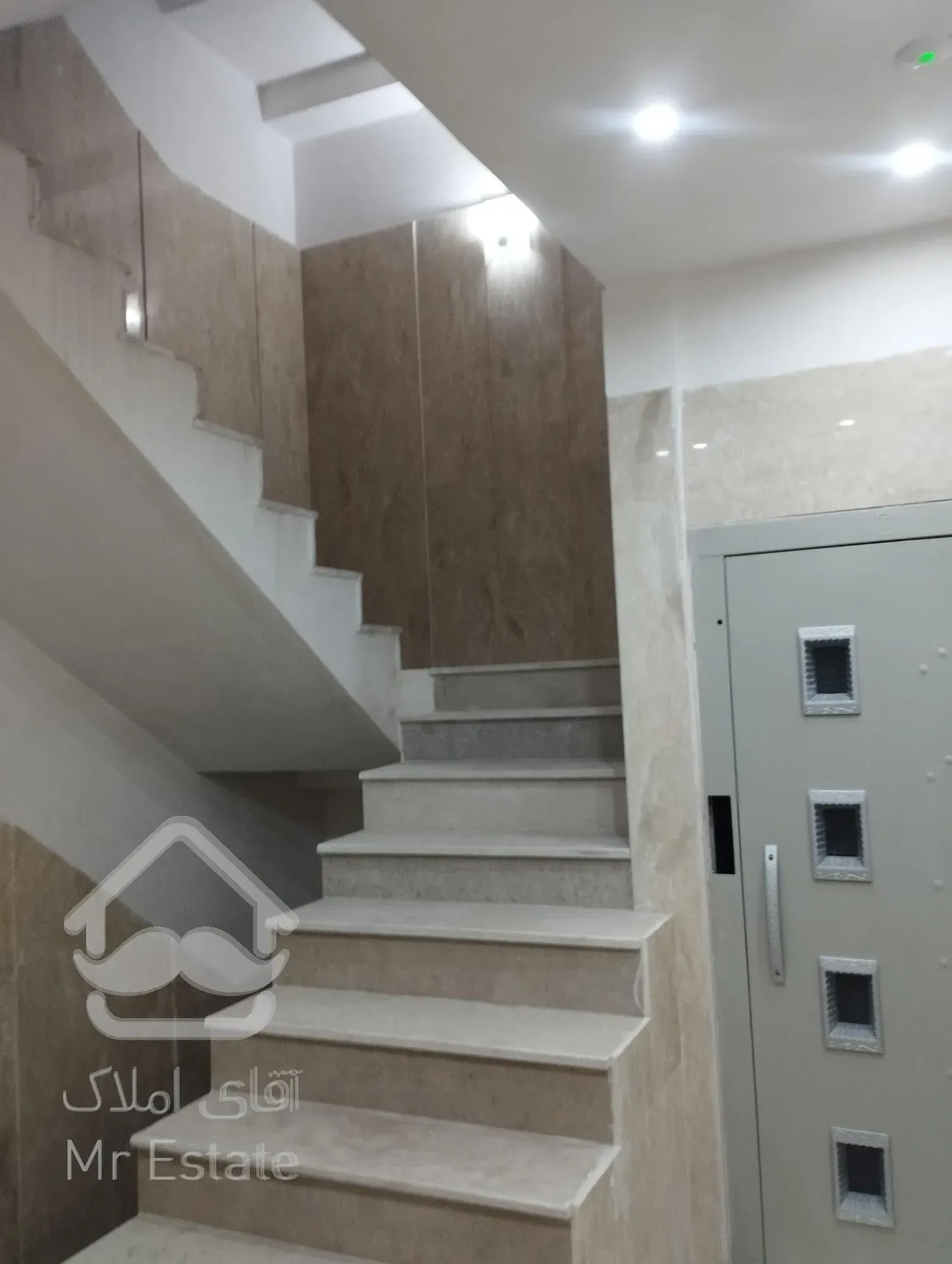 ویلایی دو طبقه