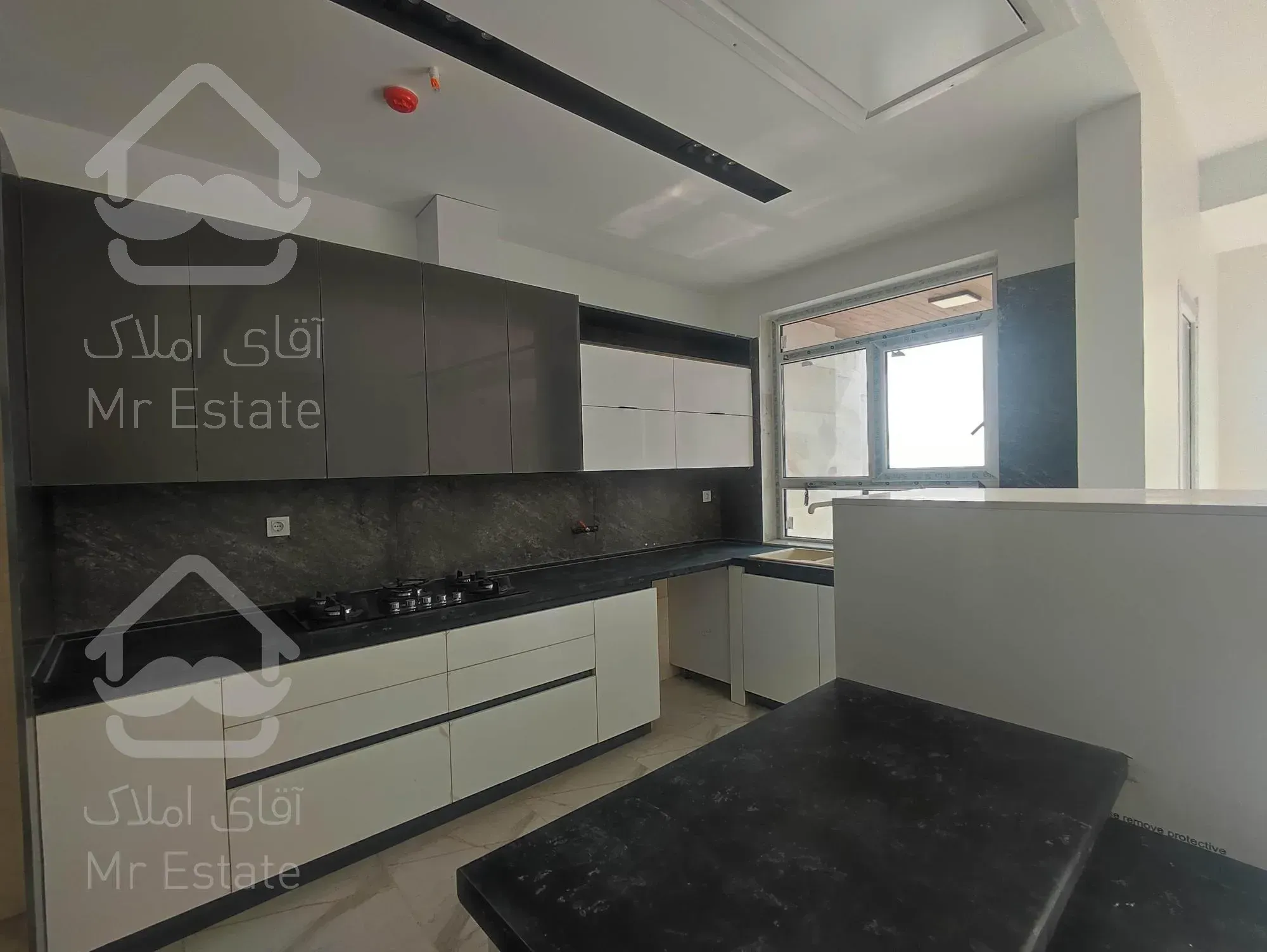 دیباجی جنوبی ۱۶۰متر ۳خواب کلید نخورده فول مشاعات