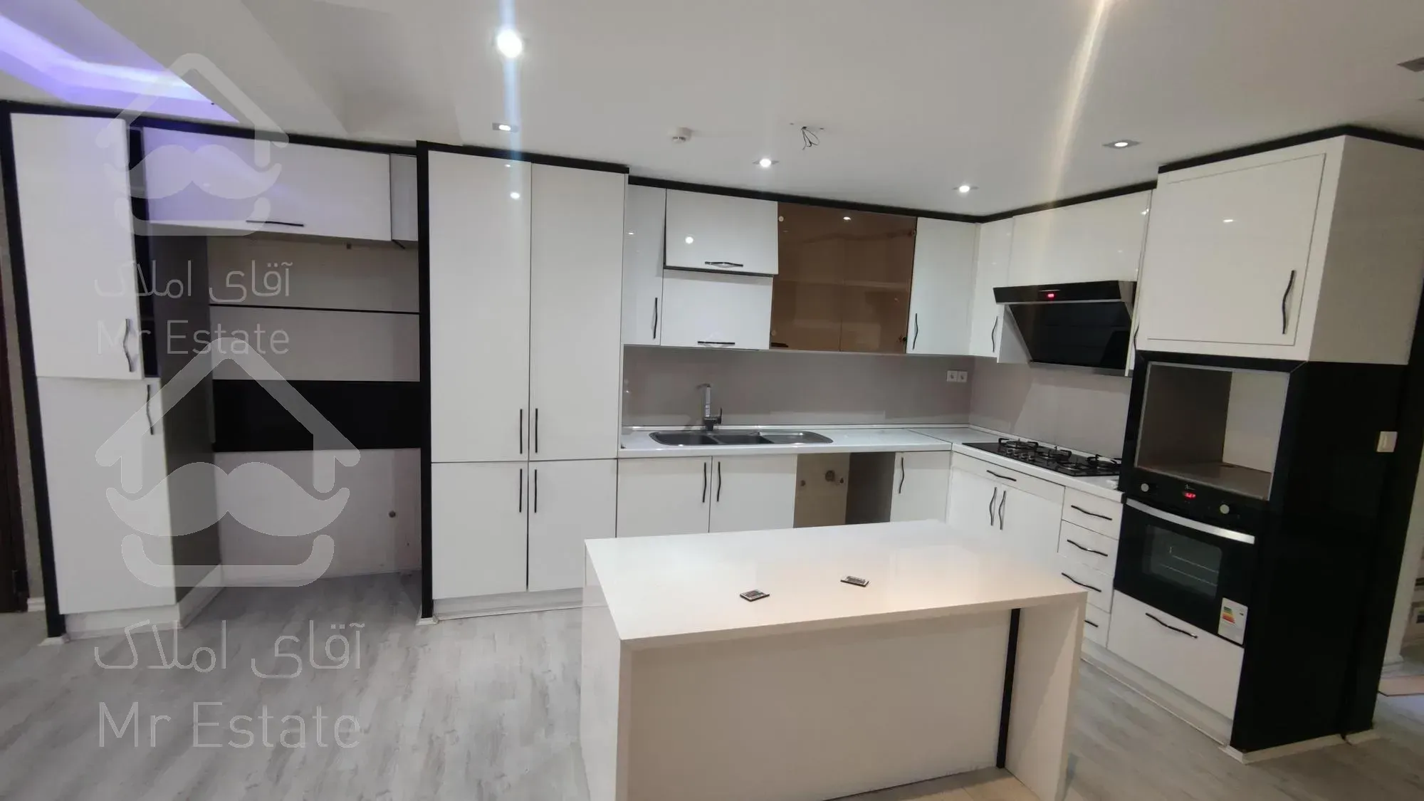 ۲۰۰ متر ۳خواب جنوبی لوکیشن عالی