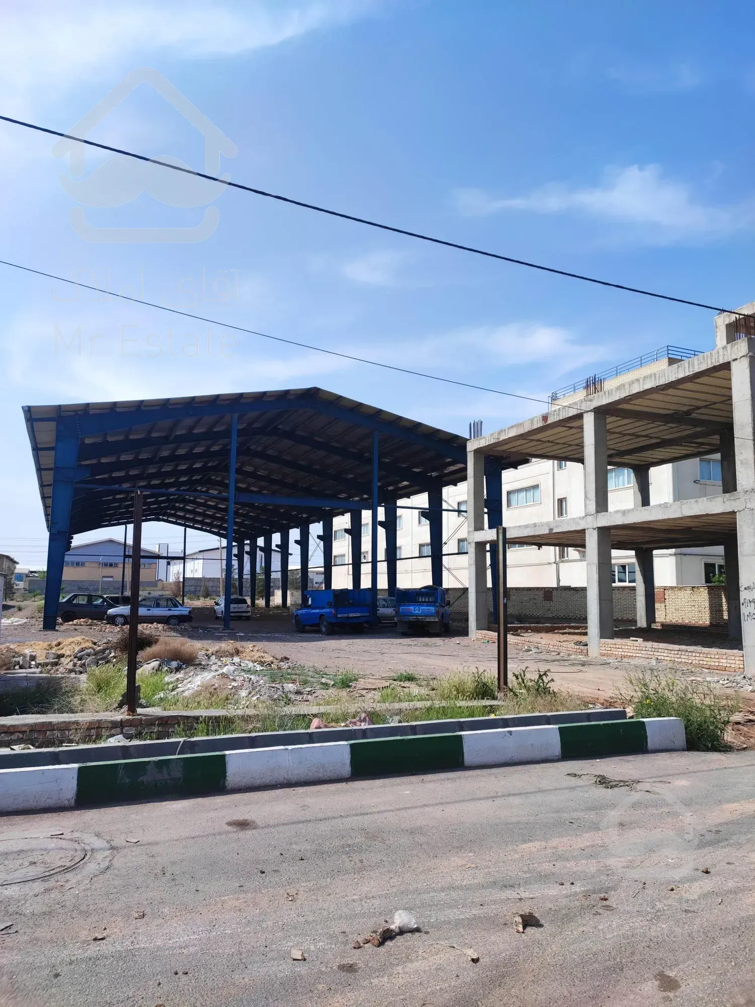 فروش سوله/کارخانه حدود 1000 متر نیمه ساز