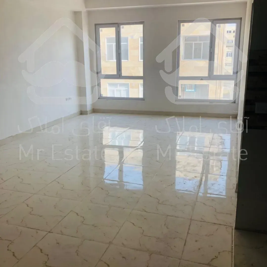 آپارتمان۹۵متری/دوخواب/کلید نخورده/وحیدیه