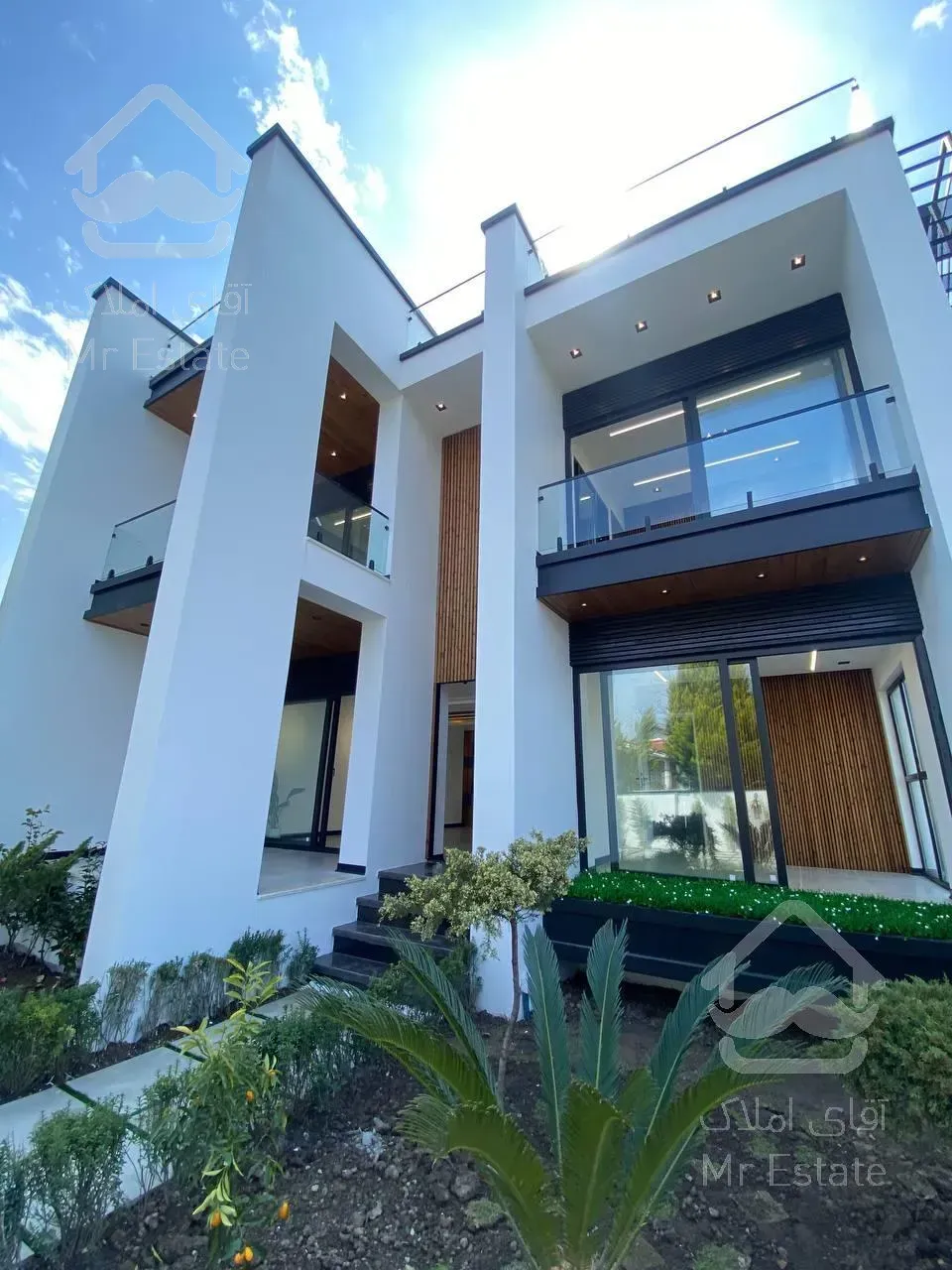 فروش ویلا دوبلکس نما مدرن منطقه چمستان