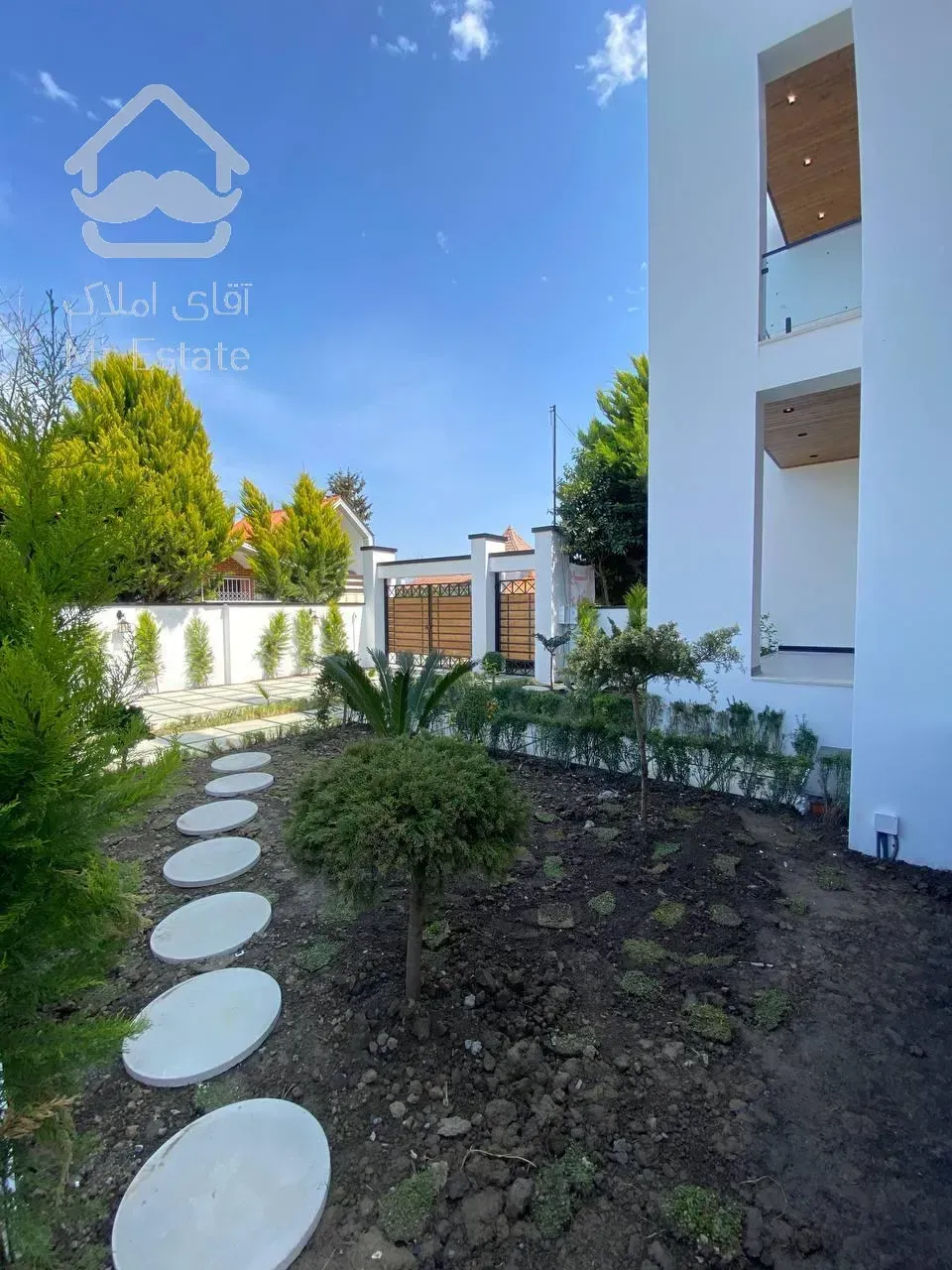 فروش ویلا دوبلکس نما مدرن منطقه چمستان