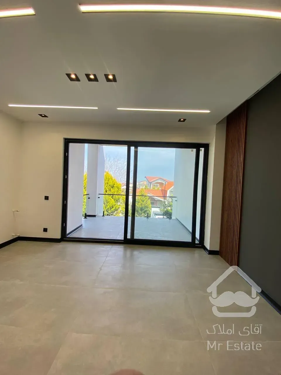 فروش ویلا دوبلکس نما مدرن منطقه چمستان