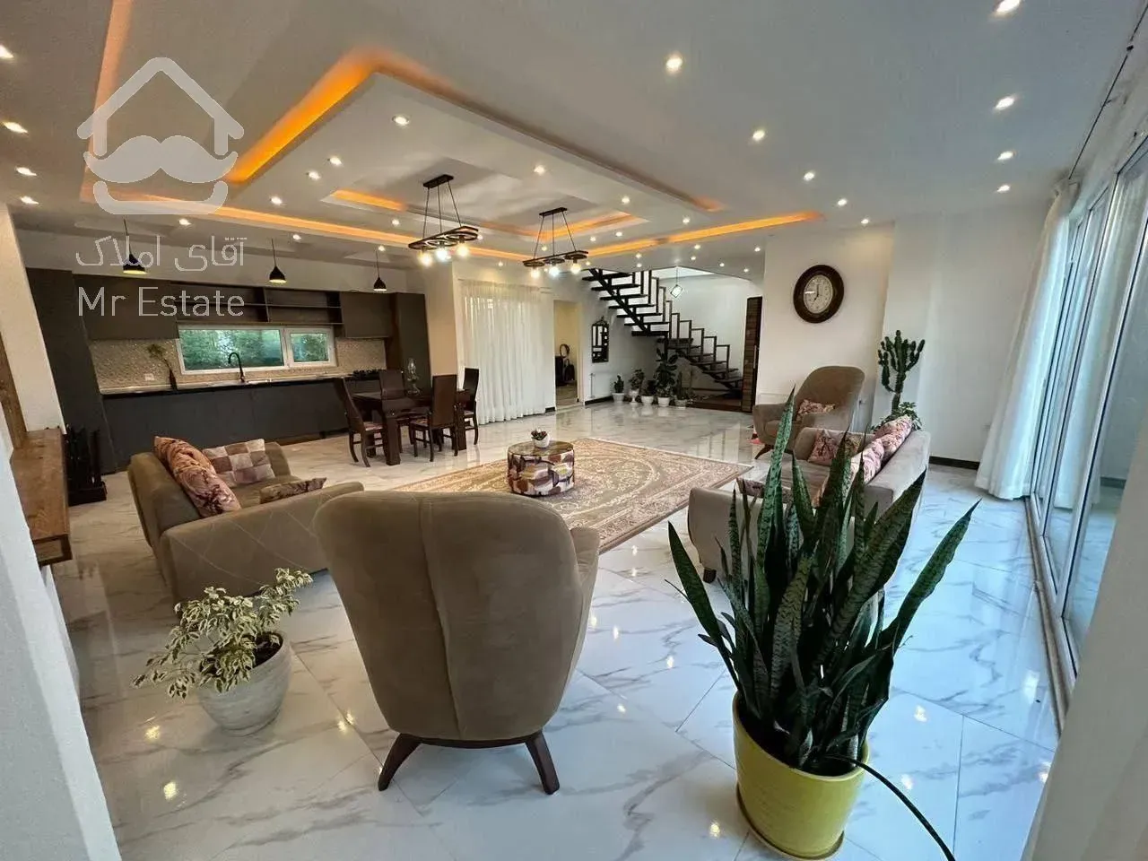 فروش ویلا تریبلکس ۳۰۰ متری در چمستان