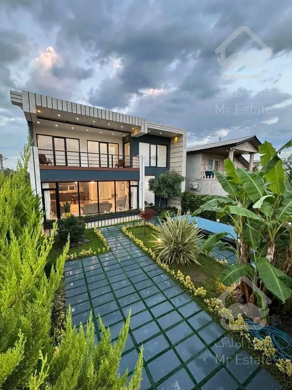 فروش ویلا تریبلکس ۳۰۰ متری در چمستان