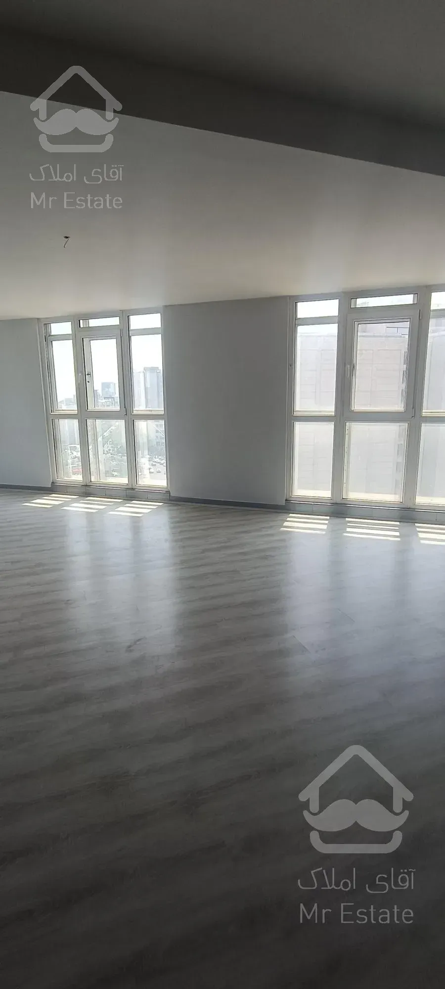 موقعیت اداری ۱۴۵ متر بر اصلی