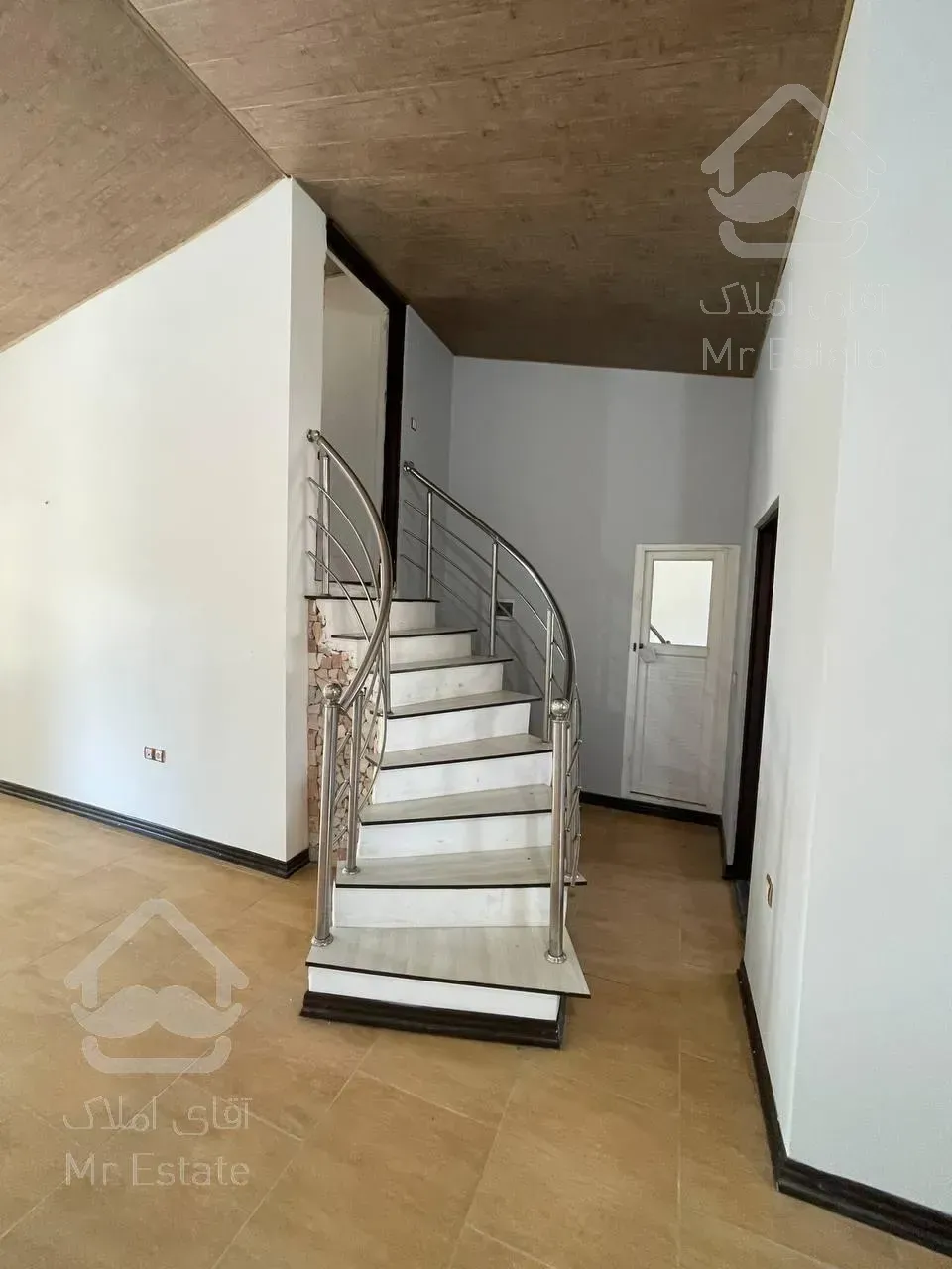 300مترویلا/منطقه باطراوت/بهای کل3500