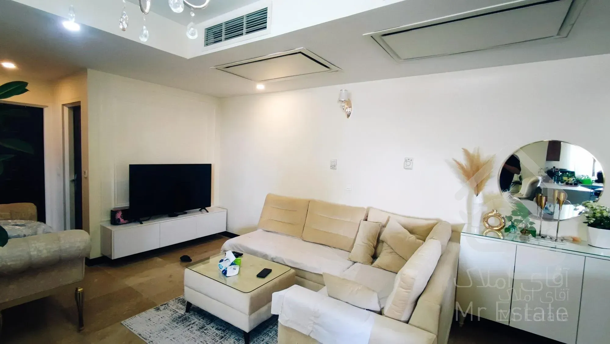 رهن و اجاره واحد ۱۲۷ متری خوش نقشه با تراس بزرگ