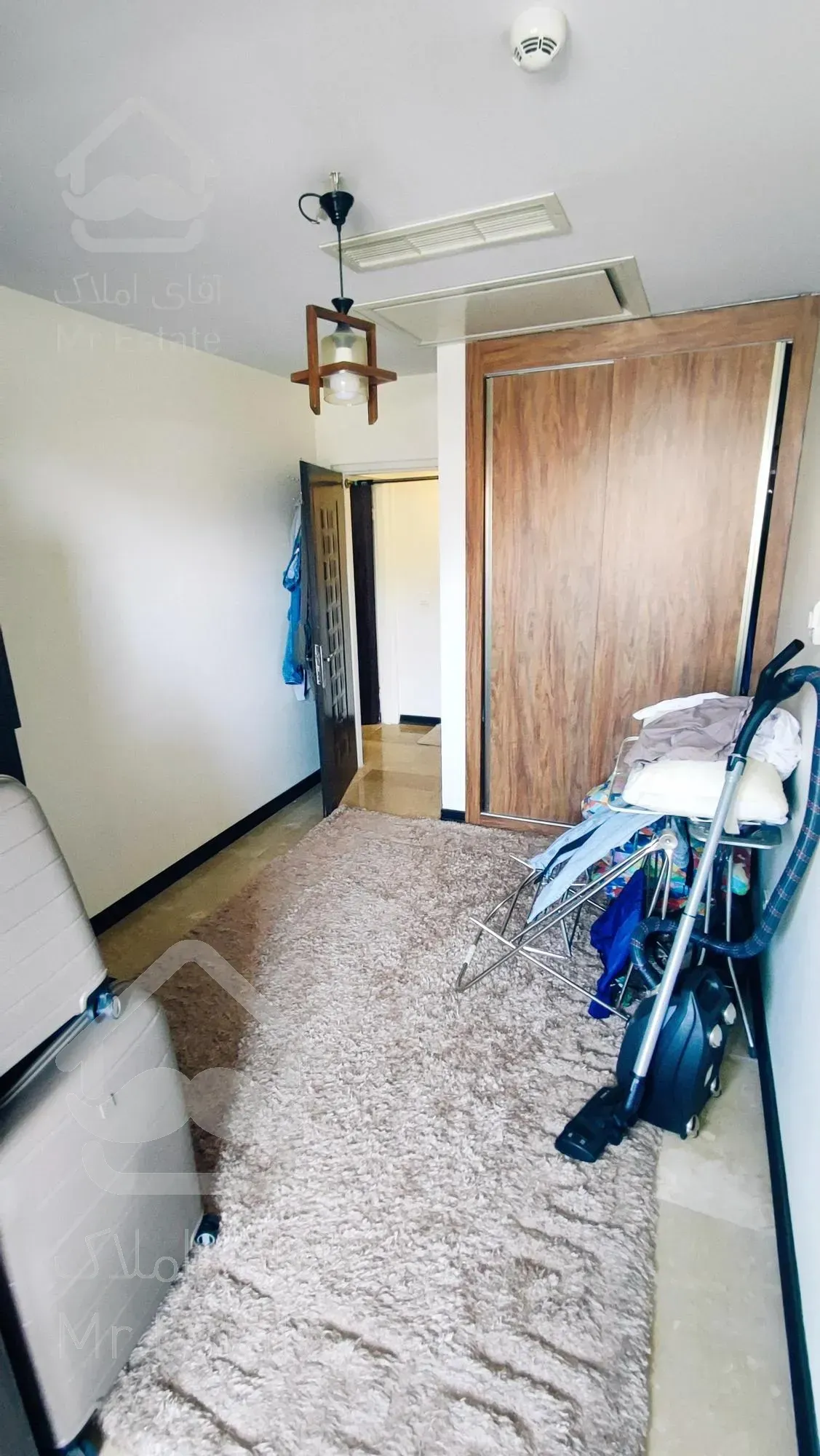 رهن و اجاره واحد ۱۲۷ متری خوش نقشه با تراس بزرگ