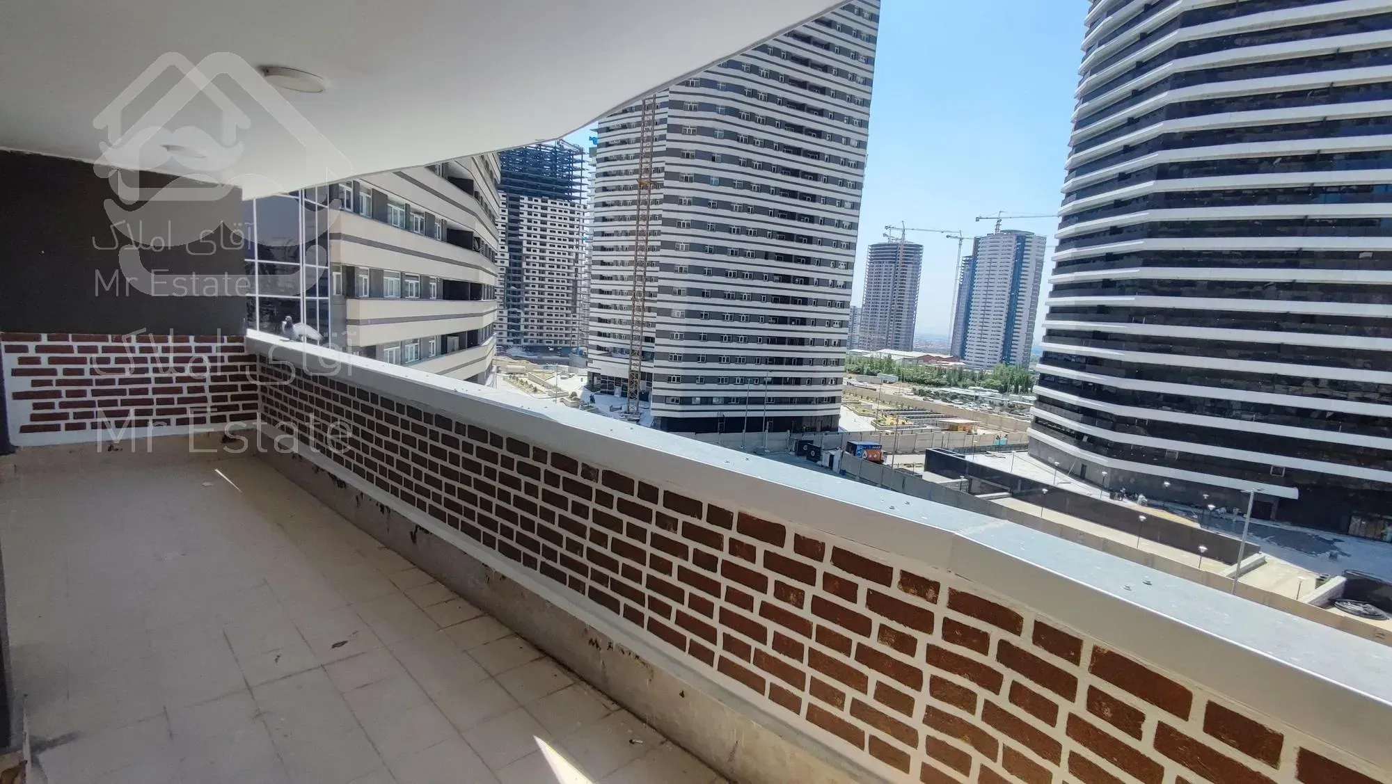 فروش آپارتمان ۱۷۵ متر ۲ خواب جنوبی تراس دار