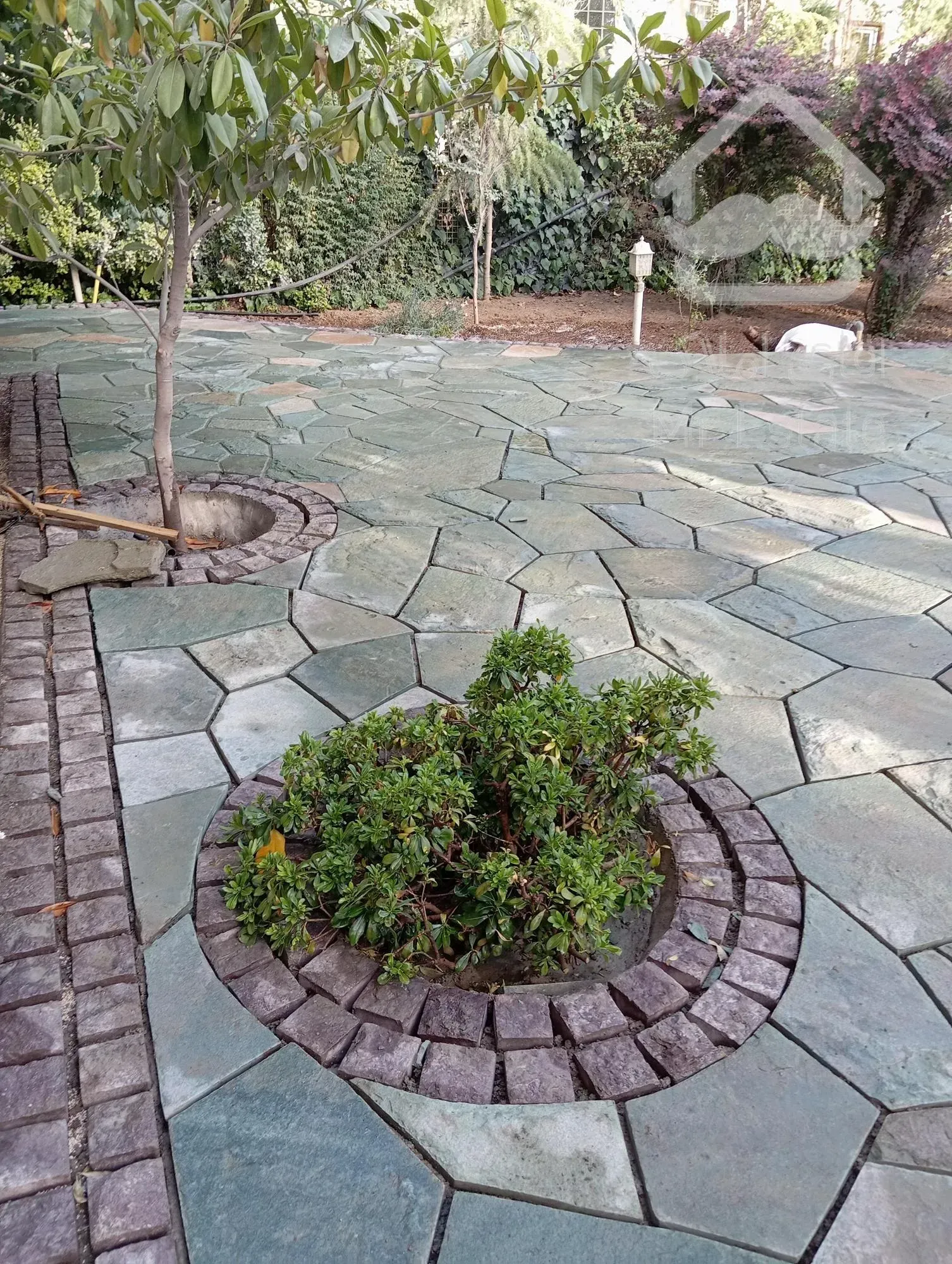 اجرای سنگ لاشه سنگ مالون سنگ ورقه ای رشیدی در تهران دماوند