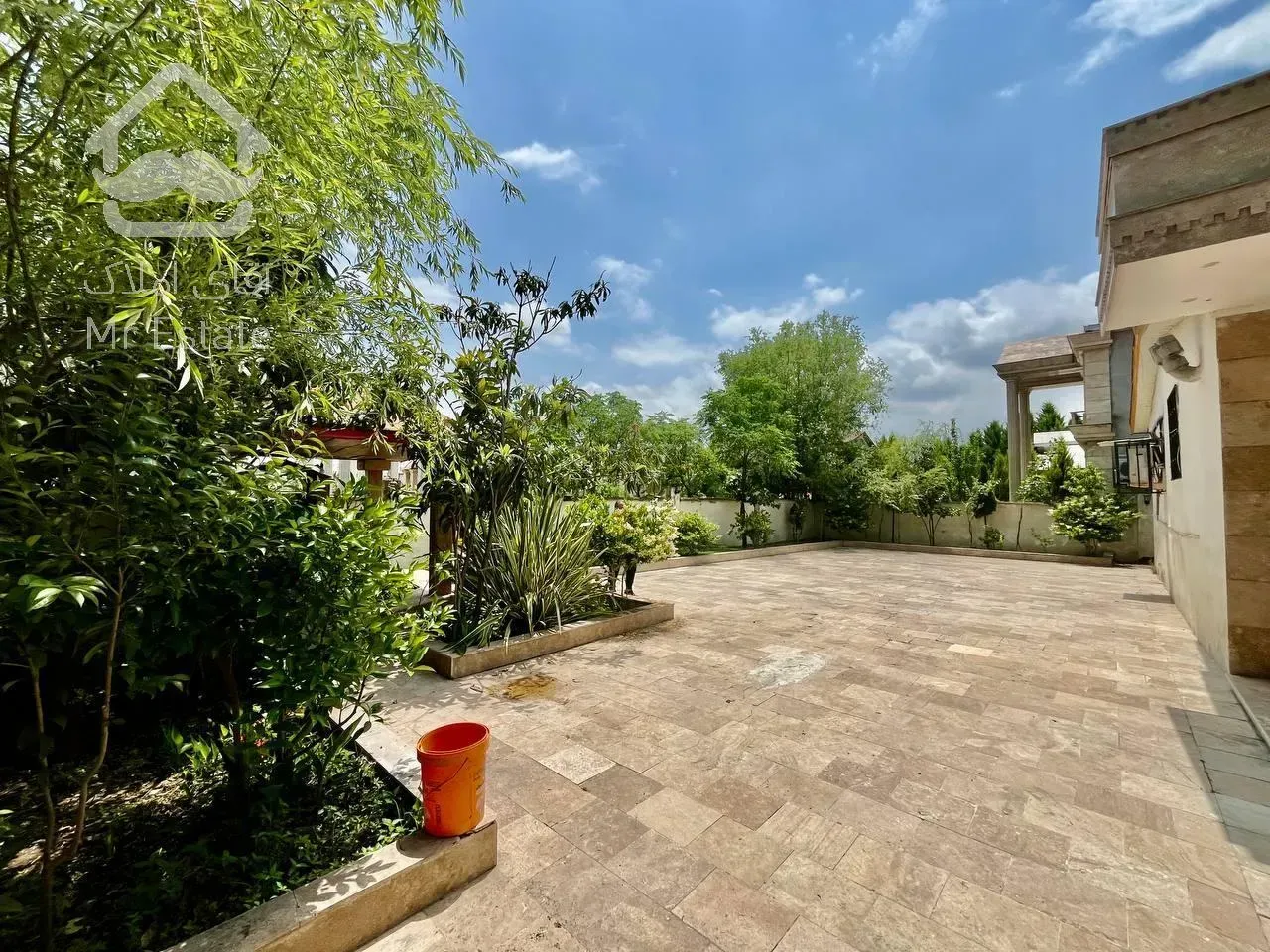 ویلاباغ 500متری مبله شهرکی دنج