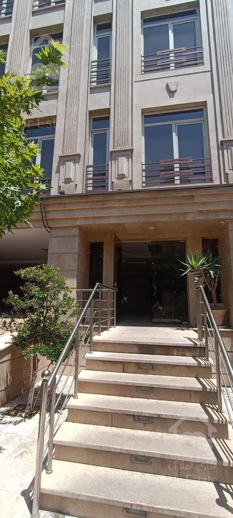 فروش موقعیت اداری ساختمان پزشکان