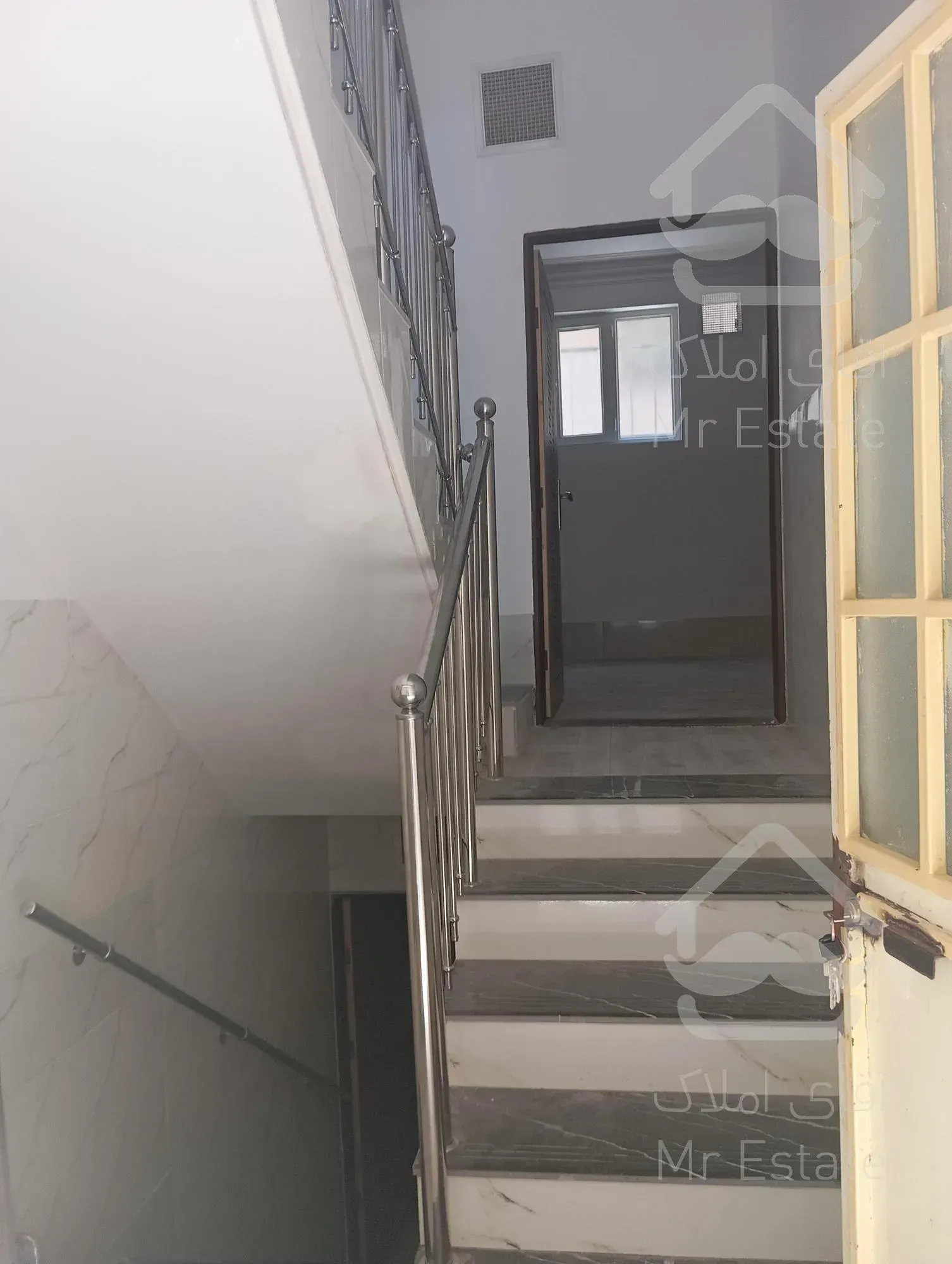 سلام 3طبقه 50متری