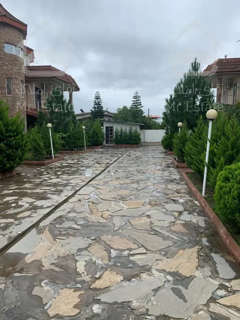 فروش ویلا ۳۶۰ متری شهرکی در محمود آباد