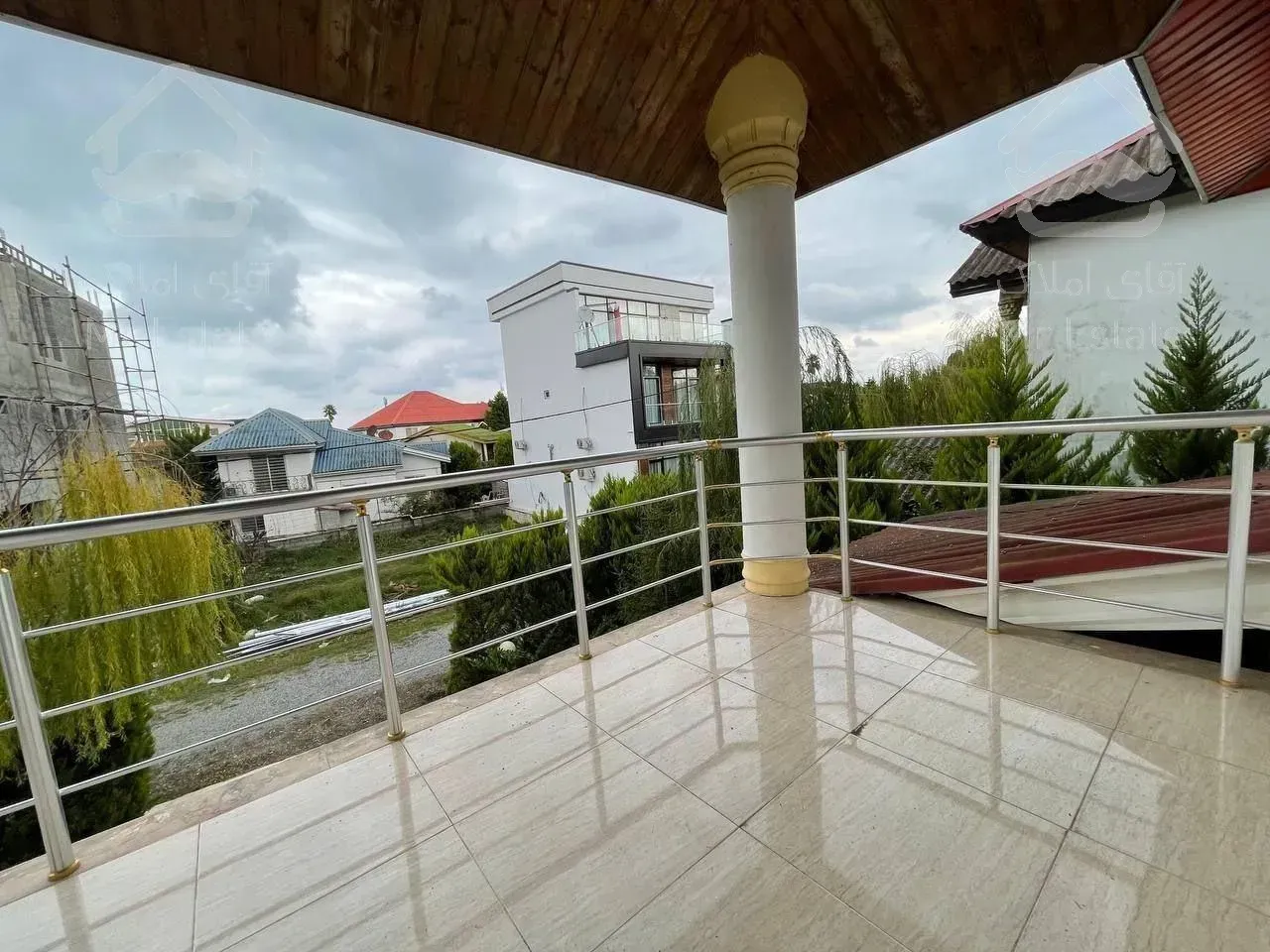 فروش ویلا دوبلکس شهرکی ۱۸۰متری در رویان