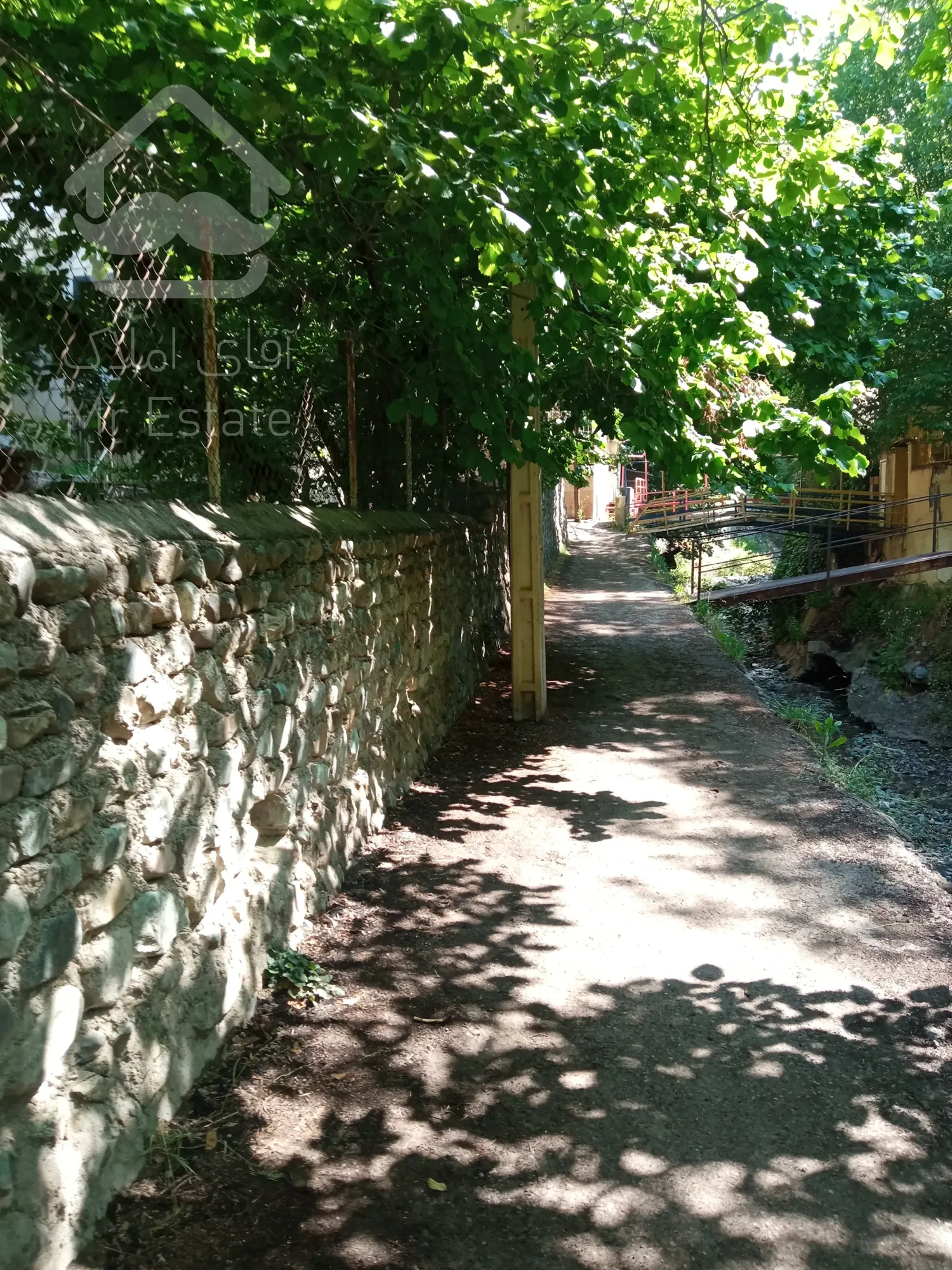 فروش باغ ویلا 904 متر با سند تکبرگ