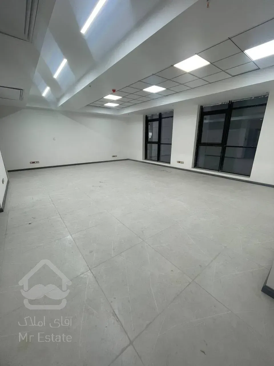 دفتر اداری لاکچری در پونک | فروش در رونیکا پالاس غروی