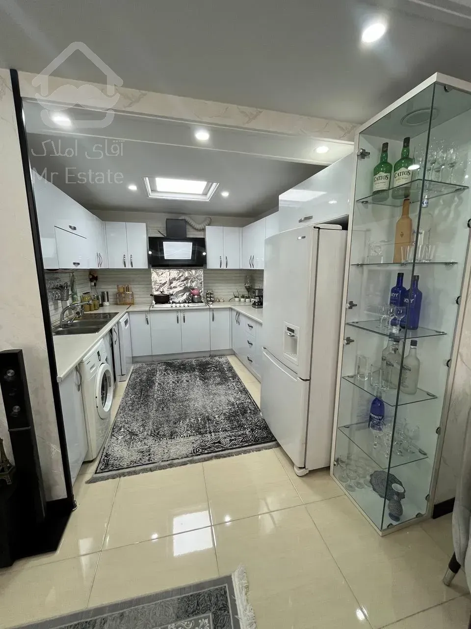 66متری 2خواب فول امکانات غرق نور