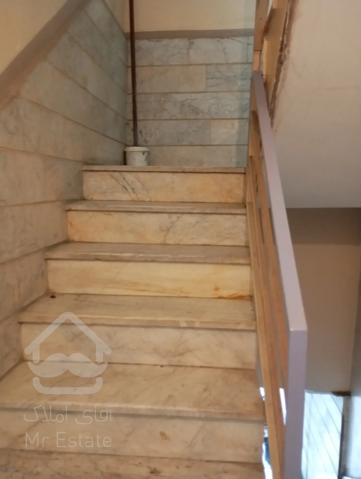 آپارتمان قدیمی ساز