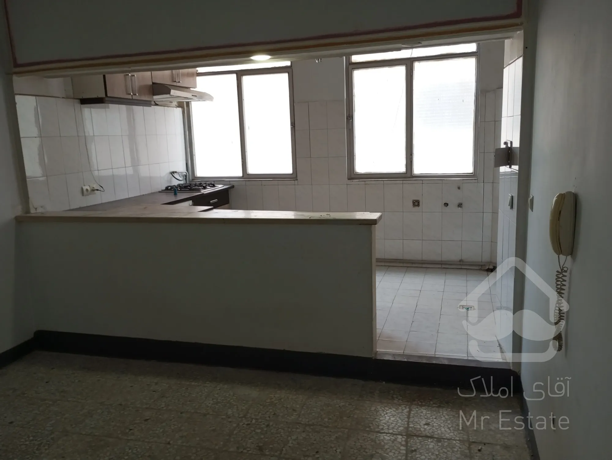 آپارتمان قدیمی ساز