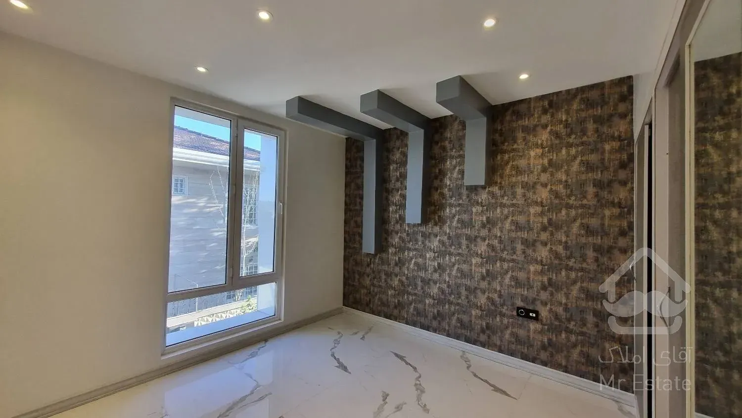 ویلای مدرن با استخر وجکوزی