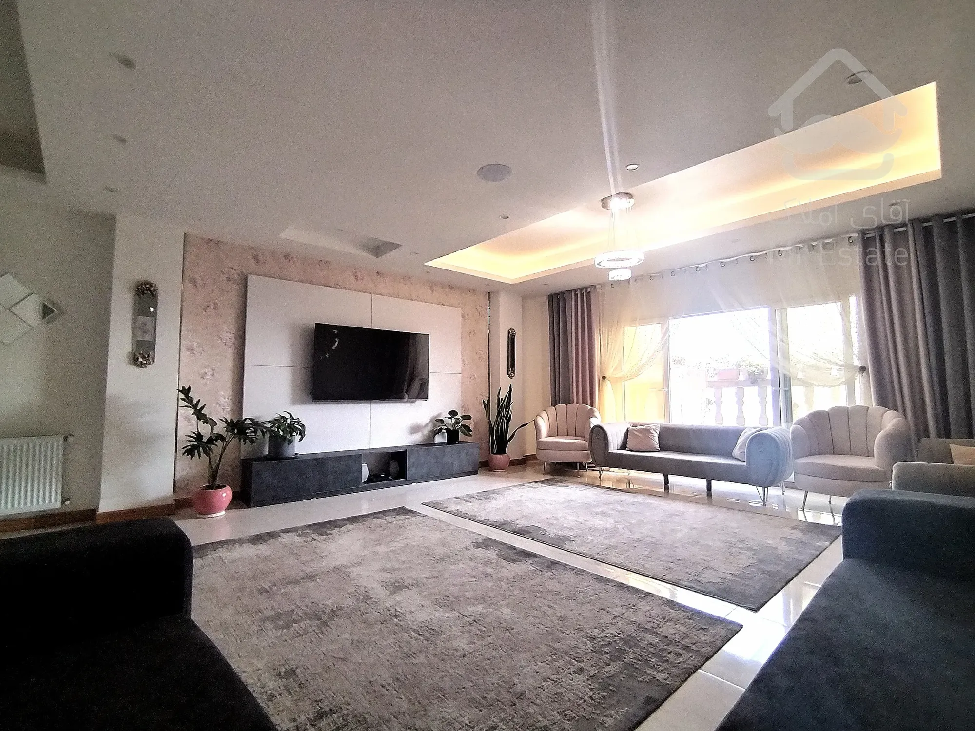 آپارتمان 135متری3خواب طبقه6 ویو ابدی و غرق در نور