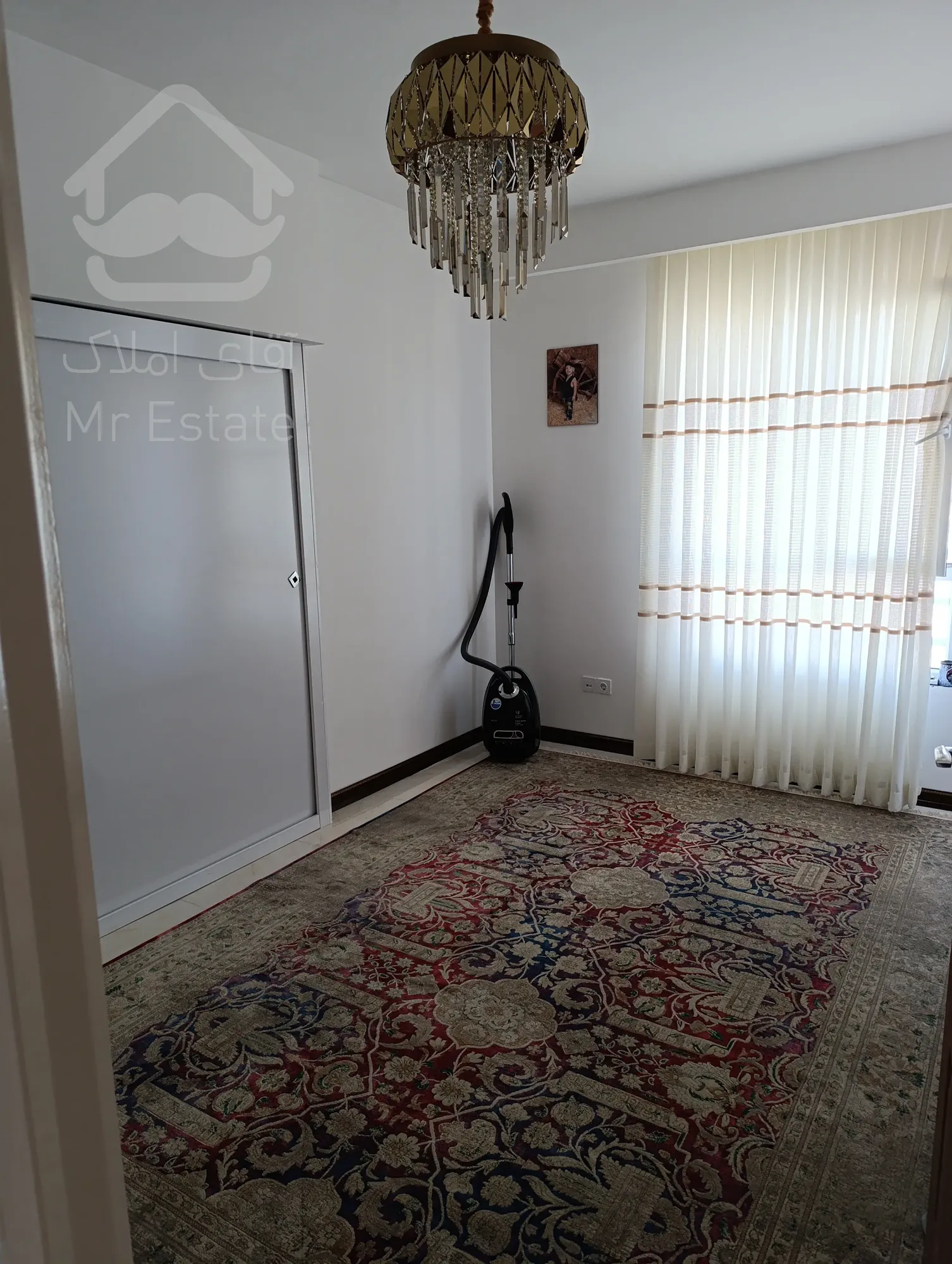 آپارتمان ۶۱متری غرق نور خوش نقشه پارکینگ دار