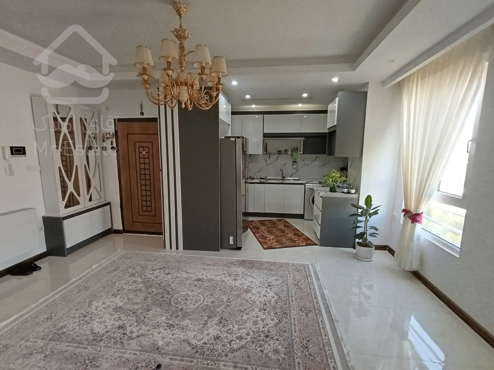 آپارتمان ۶۱متری غرق نور خوش نقشه پارکینگ دار