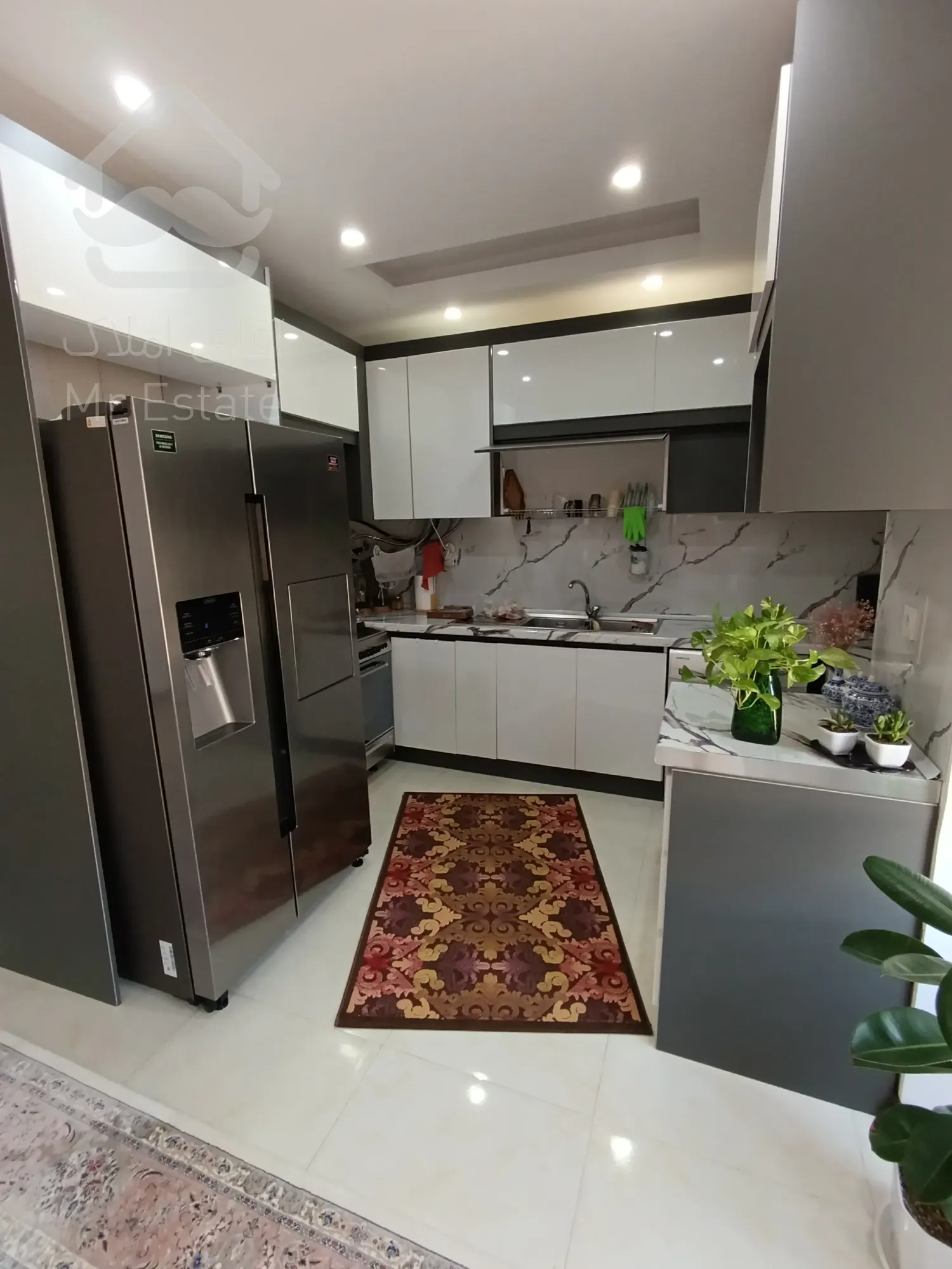 آپارتمان ۶۱متری غرق نور خوش نقشه پارکینگ دار