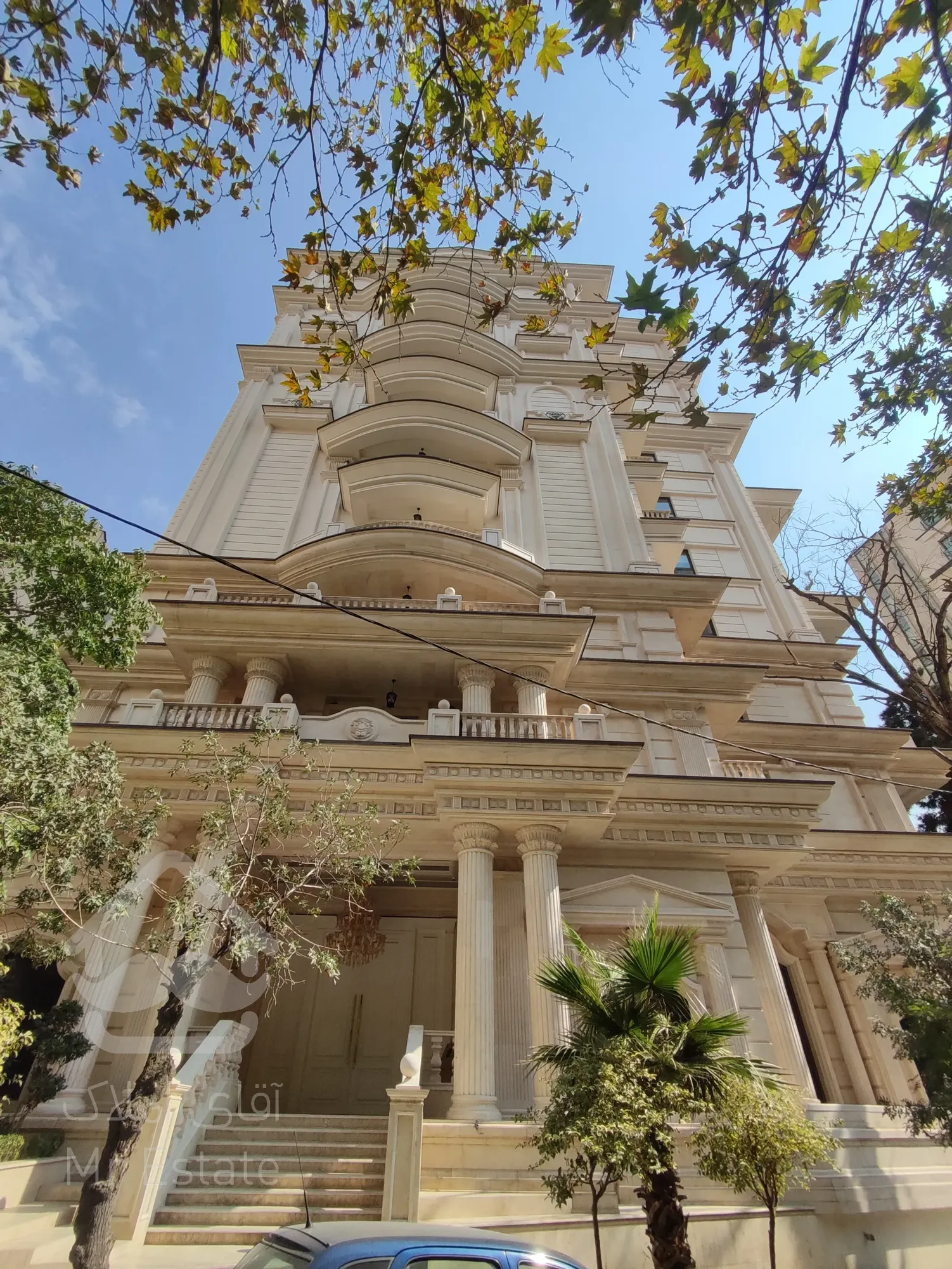 فروش آپارتمان ۱۳۴ متری در نیاوران لوکس با مشاعات هتلینگ