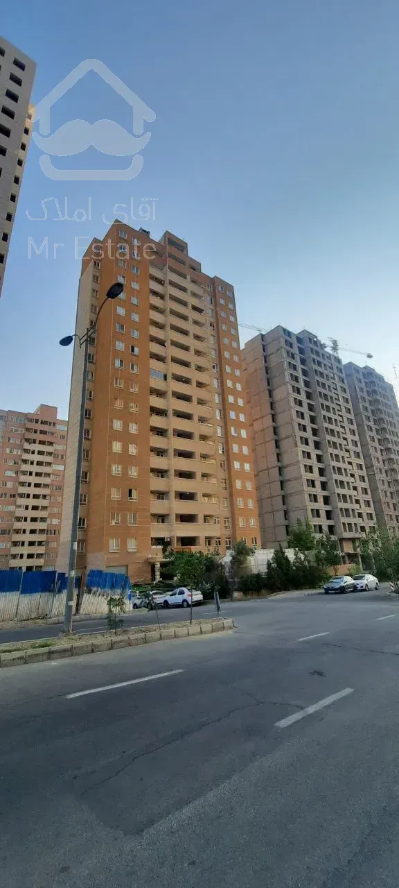 پیش فروش آپارتمان ۱۰۶ متری در چیتگر اکازیون سند تک برگ متریال لوکس