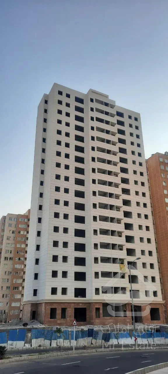 پیش فروش آپارتمان ۱۰۶ متری در چیتگر اکازیون سند تک برگ متریال لوکس