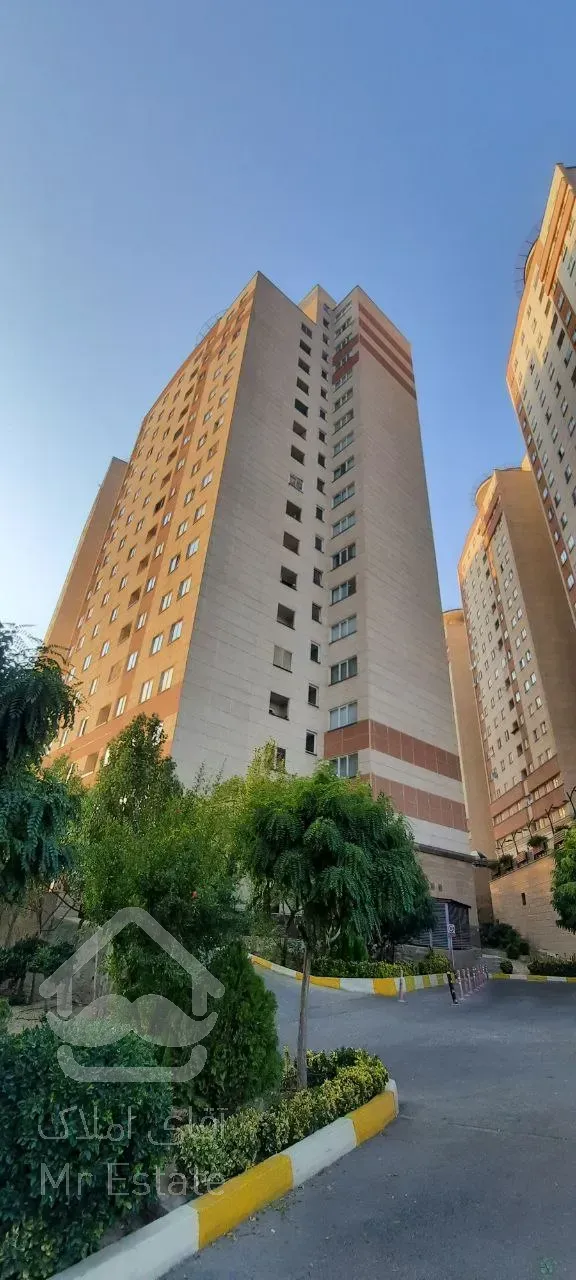 پیش فروش آپارتمان ۱۰۶ متری در چیتگر اکازیون سند تک برگ متریال لوکس