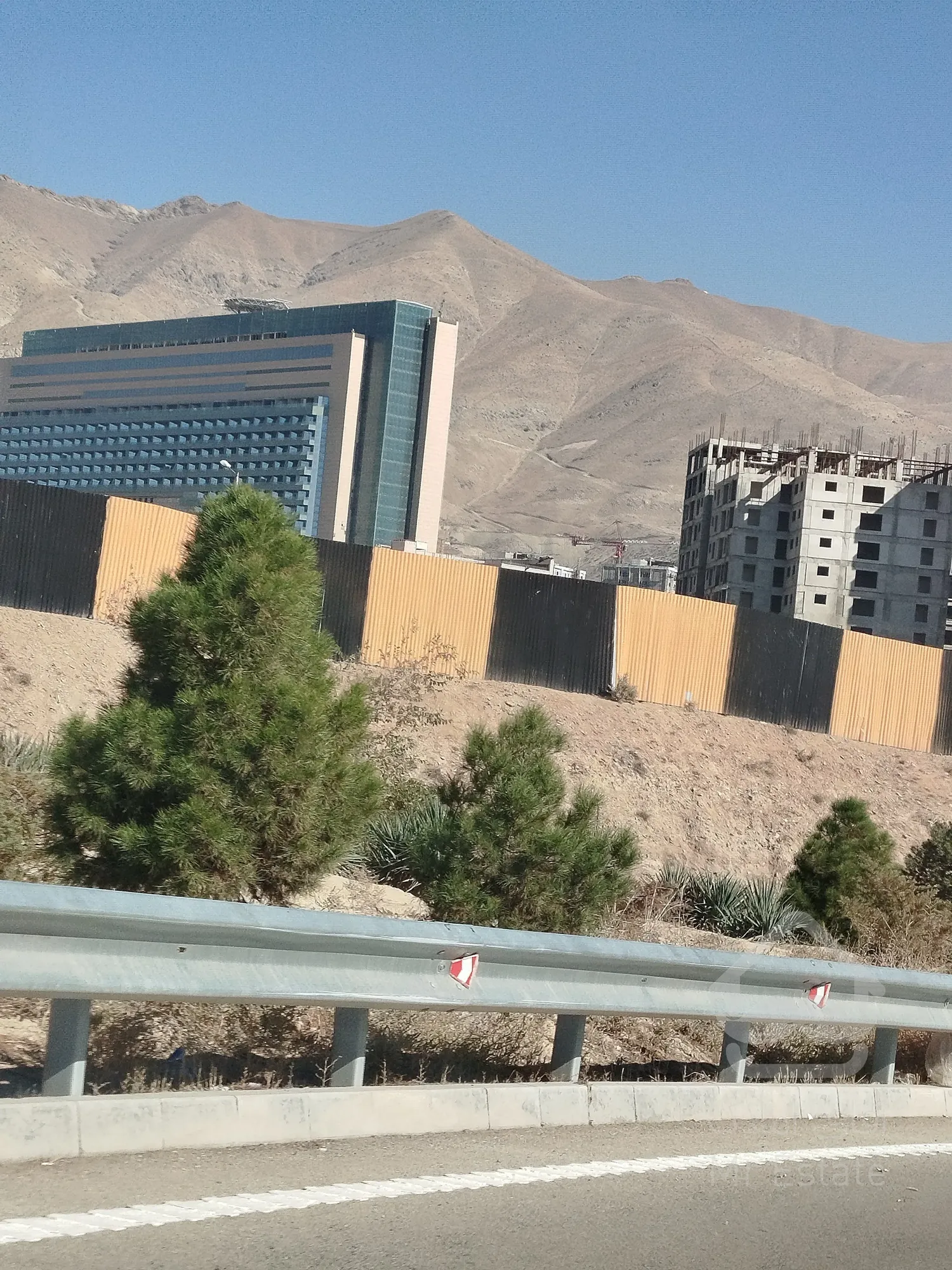 پیش فروش آپارتمان ۱۱۹ متر در چیتگر مناسب برای سرمایه‌گذاری