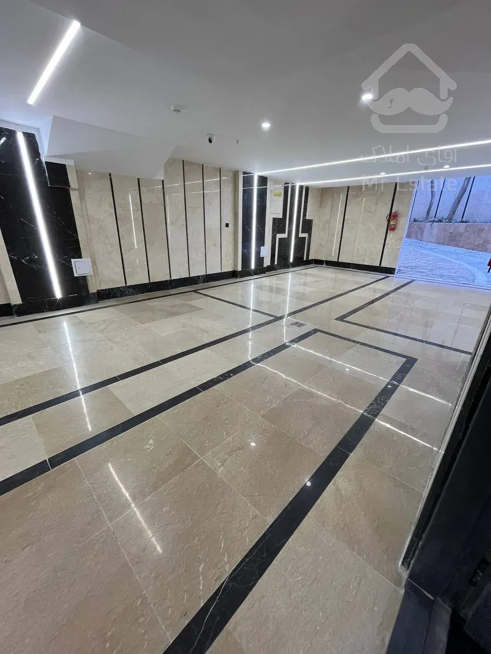 فروش 5 واحد111 متری در تاپ لوکیشن به همراه دو واحد تجاری به صورت یکجا