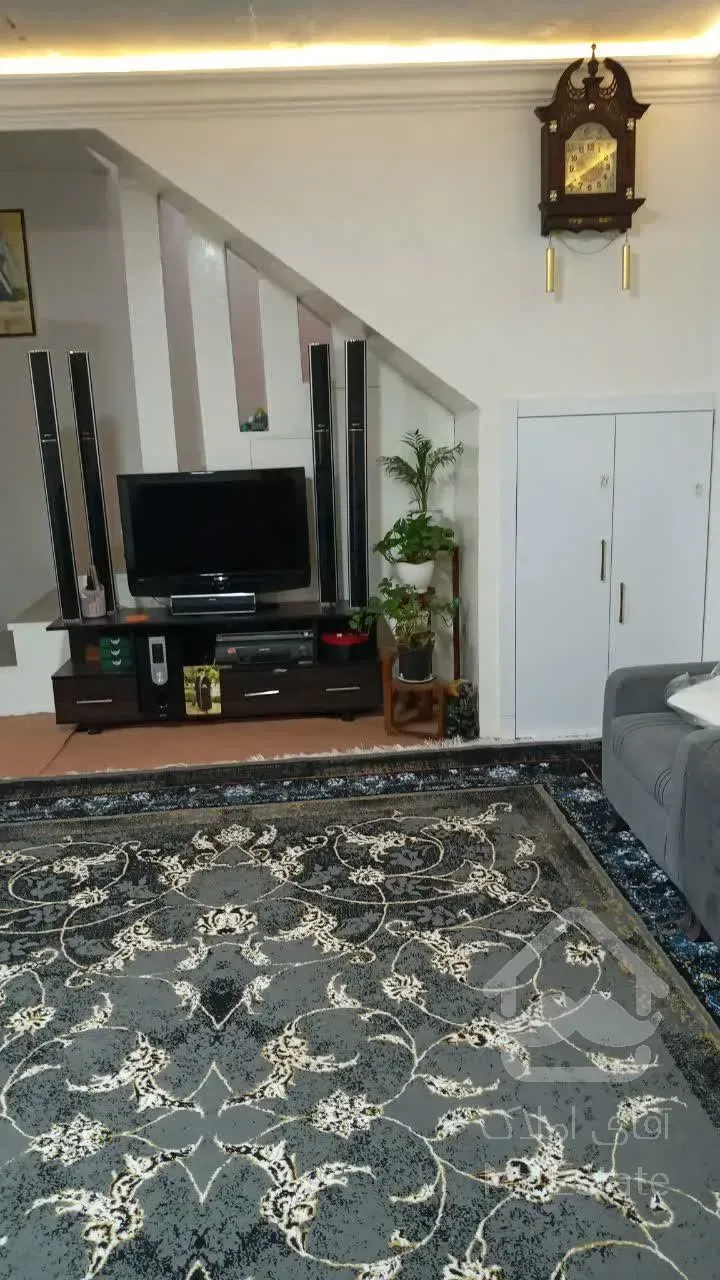 دوبلکس ۸۰ متر زیر بنا ۳۰ متر حیاط