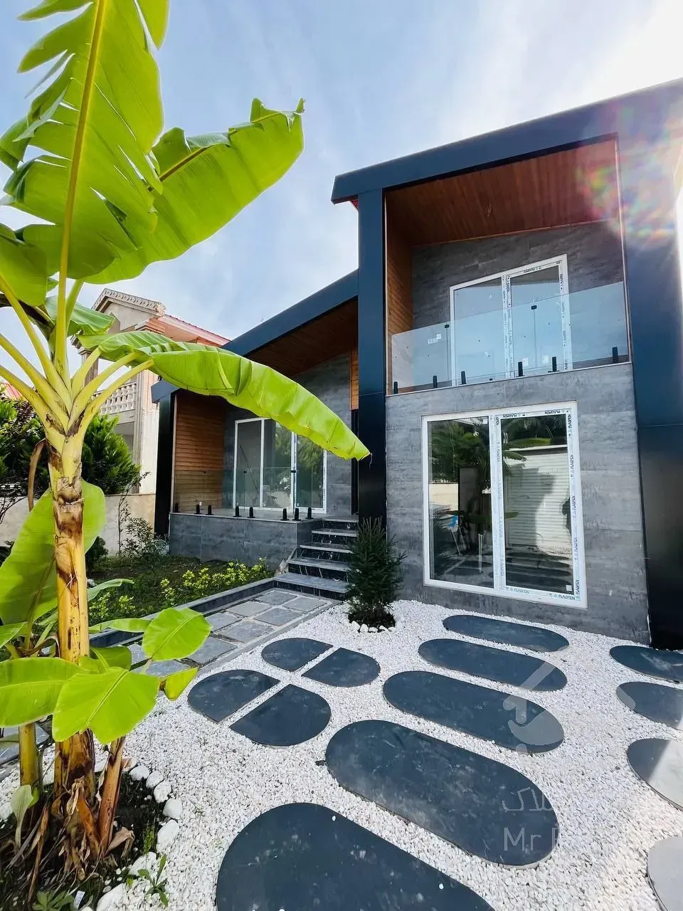 فروش ویلا نیم پیلوت جداب ۱۸۰متری ۲خواب ویو جنگل شهرکی در چمستان