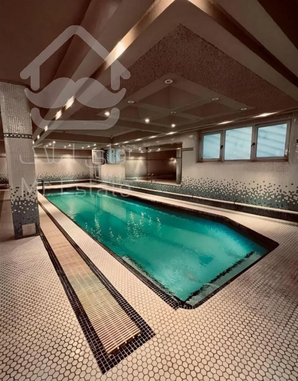 هرانچه ازیک پیش فروش درمنطقه ۲۲ چیتگرنیازدارین همره باتهاتر