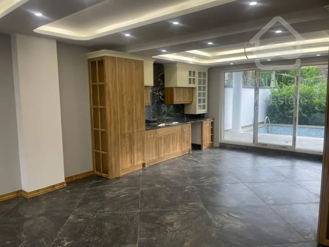 فروش ویلای ۴۰۰ متری ۴ خواب اکازیون متل قو