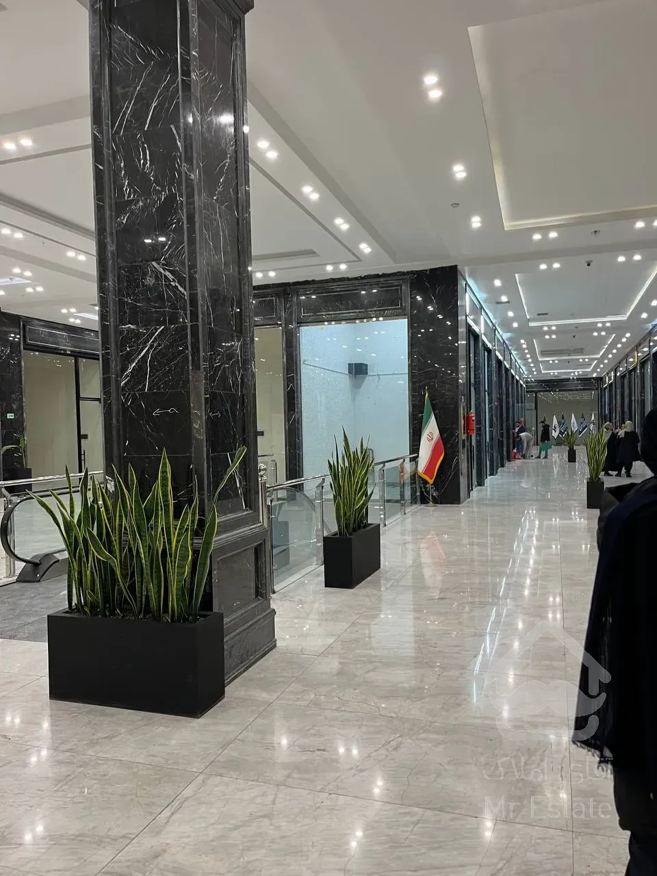 فروش اقساطی واحد تجاری در رونیکا مال/پاخور عالی