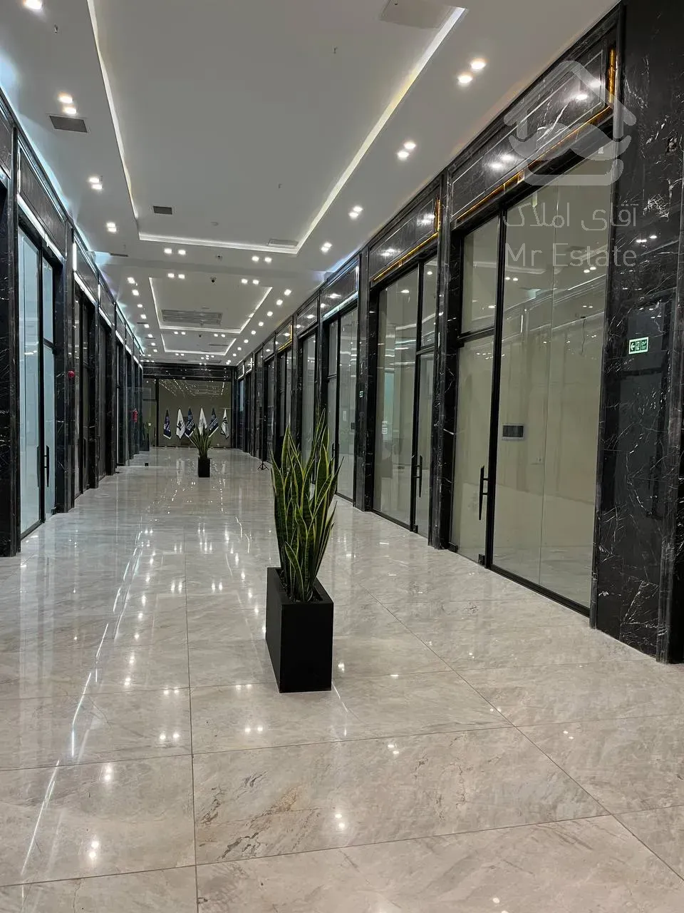 فروش اقساطی واحد تجاری در رونیکا مال/پاخور عالی