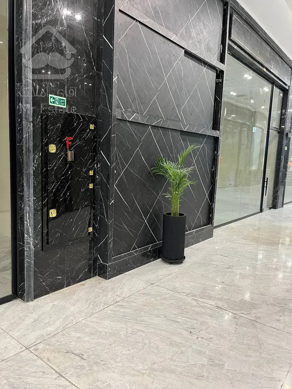 فروش اقساطی واحدهای تجاری در رونیکا مال فرصت رو از دست ندهید