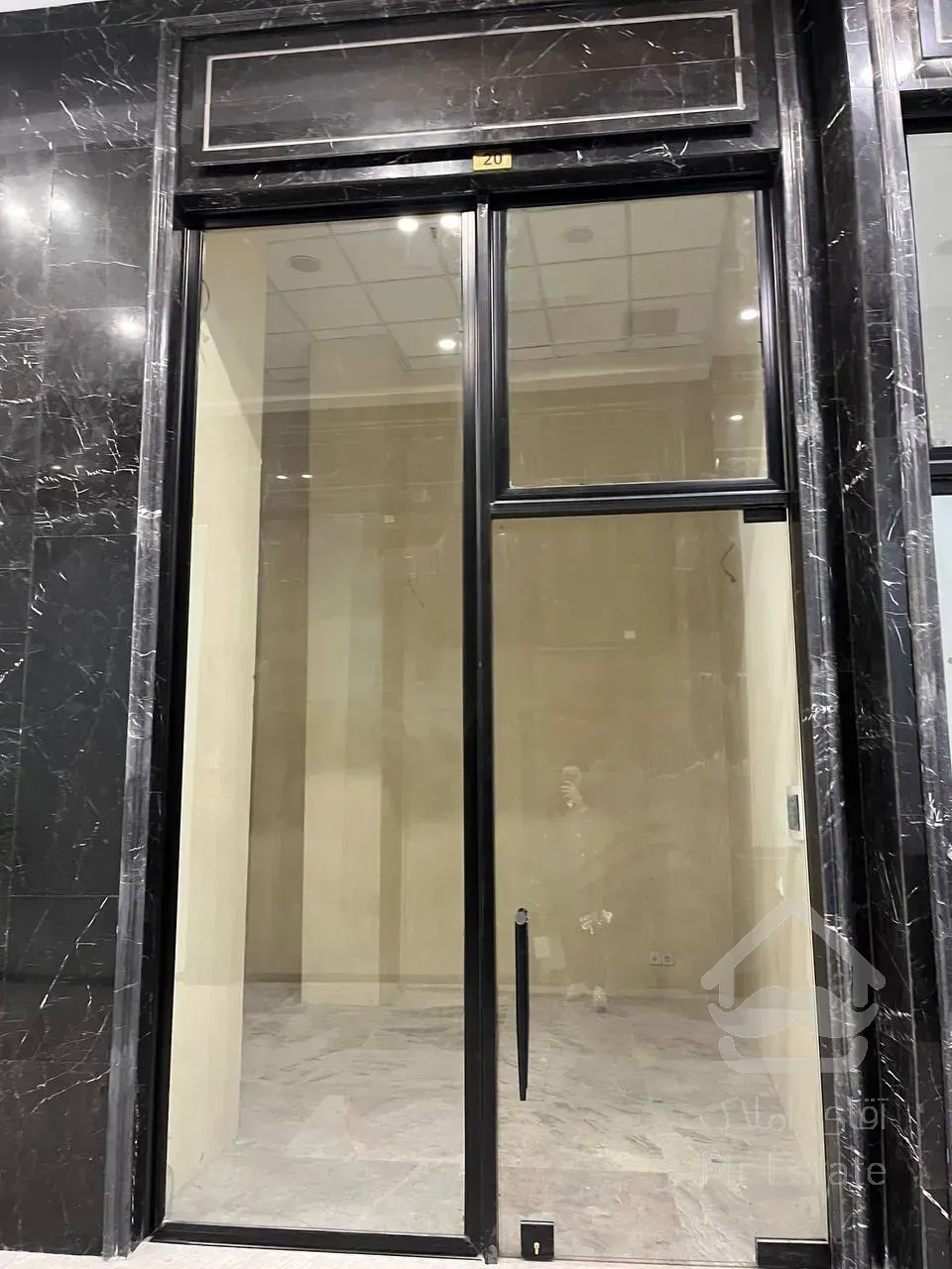 فروش اقساطی واحد تجاری در رونیکا مال/پاخور عالی